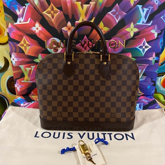 👜👜👜Authentic Louis Vuitton Alma PM Damier Ebene - Picture 3 of 16